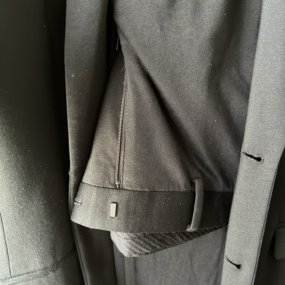 Classic Black Men's suit - Picture 4 of 4